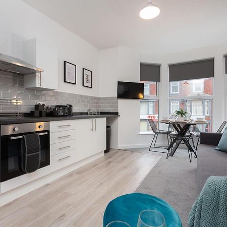Charles Alexander Short Stay - Charnley House Apartments Blackpool Eksteriør billede