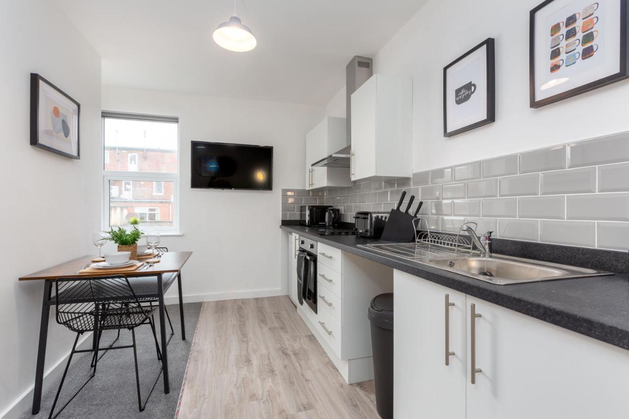 Charles Alexander Short Stay - Charnley House Apartments Blackpool Eksteriør billede