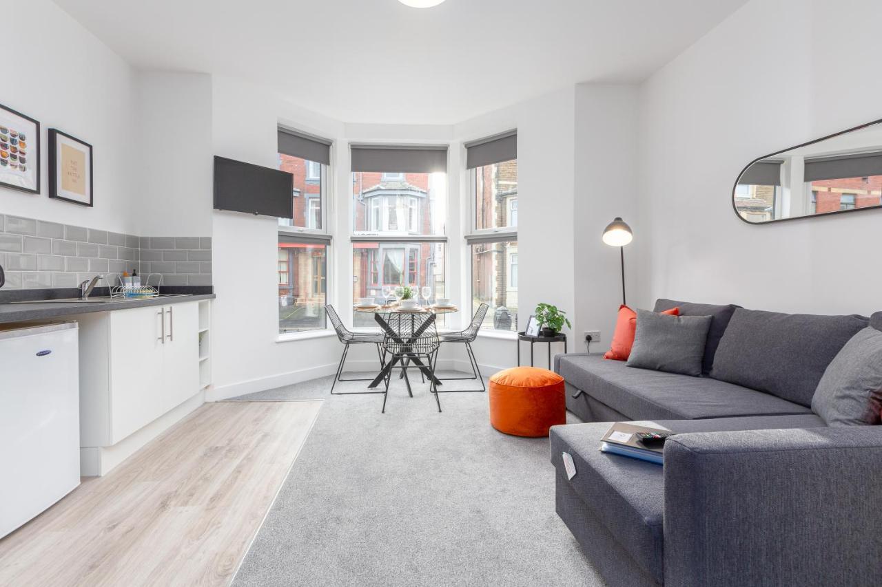 Charles Alexander Short Stay - Charnley House Apartments Blackpool Eksteriør billede