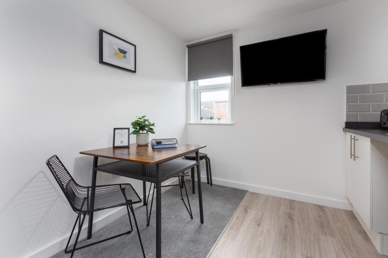 Charles Alexander Short Stay - Charnley House Apartments Blackpool Eksteriør billede
