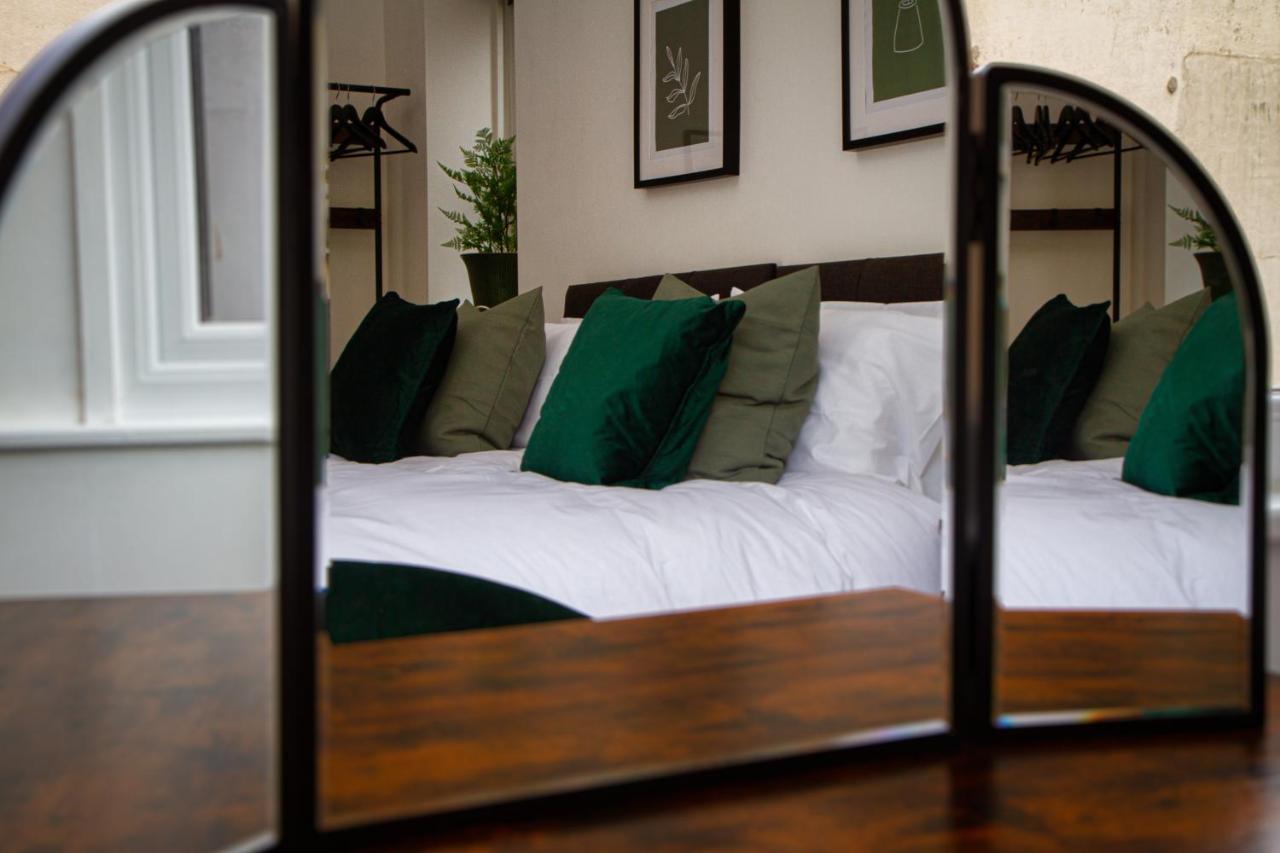 Charles Alexander Short Stay - Charnley House Apartments Blackpool Eksteriør billede
