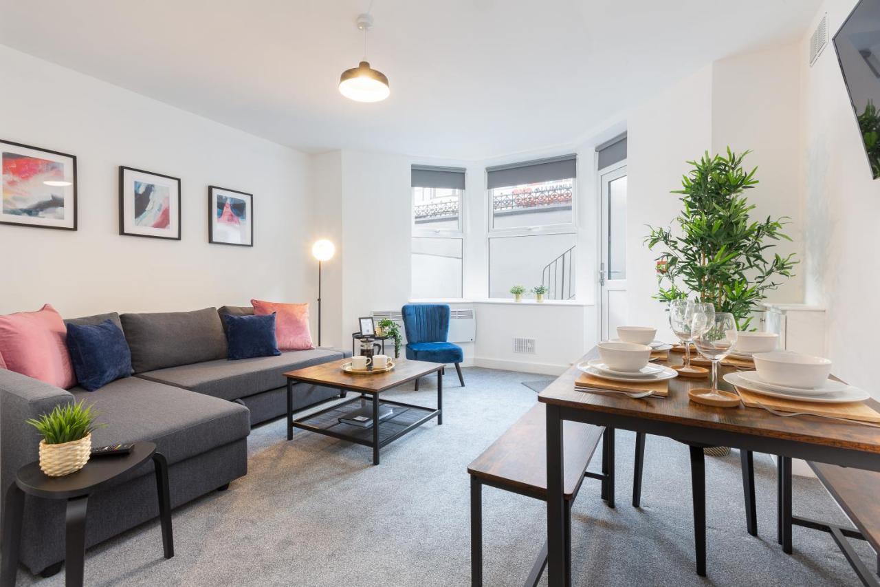 Charles Alexander Short Stay - Charnley House Apartments Blackpool Eksteriør billede